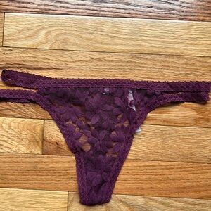 Lace Floral Burgundy Thong